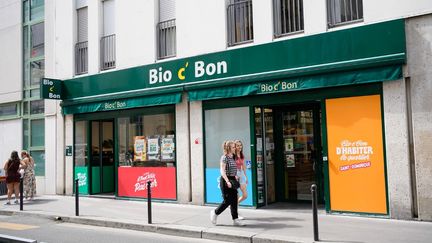 A Bio C'Bon sign in Paris, July 17, 2024. (LAURE BOYER / HANS LUCAS / AFP)