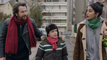 Edouard Baer, Tom Levy et  Leïla Bekhti dans "La Lutte des classes" de Michel Leclerc
 (KARE PRODUCTIONS – UGC IMAGES – ORANGE STUDIO – FRANCE 2 CINEMA – CHAOCORP PRODUCTIONS – SCOPE PICTURES 4)