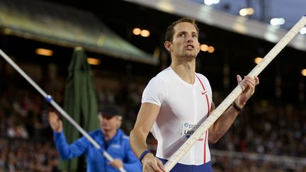 Renaud Lavillenie franchit 5,80 m pour sa rentrée (JONATHAN NACKSTRAND / AFP)