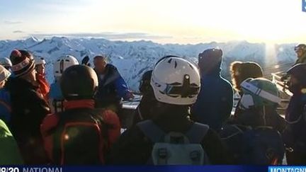 Hautes-Pyrénées : le Pic du midi se descend en pleine nuit