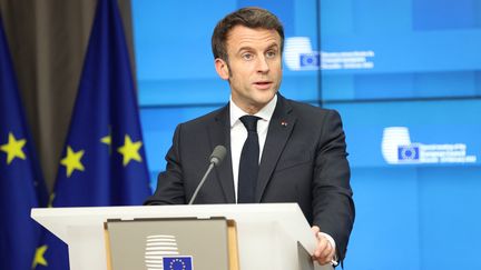 Le président français Emmanuel Macron, à Bruxelles le 25 février. (DURSUN AYDEMIR / ANADOLU AGENCY VIA AFP)
