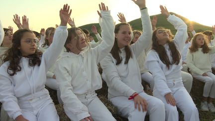 Le Choeur des Colibris à l'enregistrement de Carmina Burana version body tap (France 3 Aquitaine)