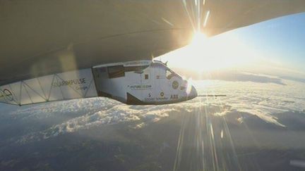 &nbsp; (Solar Impulse, dans les airs entre la Californie et l'Arizona © Facebook Solar Impulse)