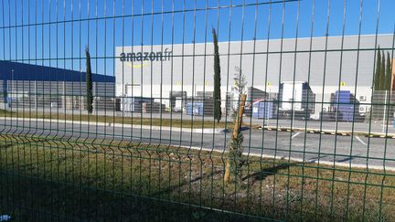 La base logistique d'Amazon située à Montélimar dans la Drôme. (NATHALIE RODRIGUES / FRANCE BLEU DROME ARDECHE)