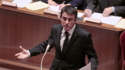 Manuel Valls devant les députés à l'Assemblée nationale, le 9 février 2016. (JACQUES DEMARTHON / AFP)