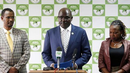 Le président de la Commission électorale kényane, Wafula Chebukati, pointe les erreurs du scrutin présidentiel. (Reuters / Thomas Mukoy )