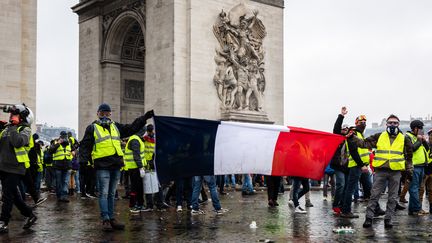 Violences à Paris : onde de choc à l'étranger