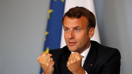 Emmanuel Macron lors d'une visioconférence internationale sur les vaccins contre le Covid-19, le 4 mai 2020, à Paris. (GONZALO FUENTES / POOL / AFP)