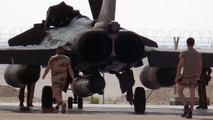 Des militaires fran&ccedil;ais &agrave; Abu Dhabi, aux Emirats arabes unis, le 15 septembre 2014.&nbsp;&nbsp; (TAIEB MAHJOUB / AFP)