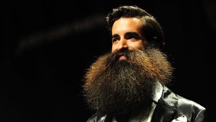 Madison Rowley a remport&eacute; les titres de plus belle barbe Garibaldi et plus belle barbe de l'ann&eacute;e lors des championnats du monde &agrave; Portland, dans l'Oregon (Etats-Unis), le 25 octobre 2014. (ALEX MILAN TRACY / SIPA)