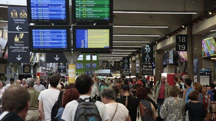 Départs en vacances : trafic SNCF interrompu à la gare Montparnasse