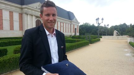 &nbsp; (Nicolas de Villiers, président du Puy du Fou et l’anneau de Jeanne d’Arc © Sébastien Baer - Radio France)