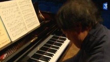 Le pianiste Kun Woo Paik rend hommage à Liszt au Festival de Dinard
 (Culturebox)