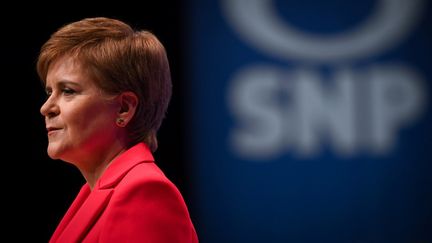 Nicola Sturgeon, alors Première ministre d'Ecosse, lors d'un meeting du SNP, à Aberdeen (Ecosse), le 10 octobre 2022. (ANDY BUCHANAN / AFP)