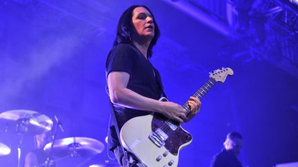 Brian Molko, le chanteur du groupe Placebo, en concert à Europavox, le 24 mai 2015. (BOILEAU FRANCK / MAXPPP)