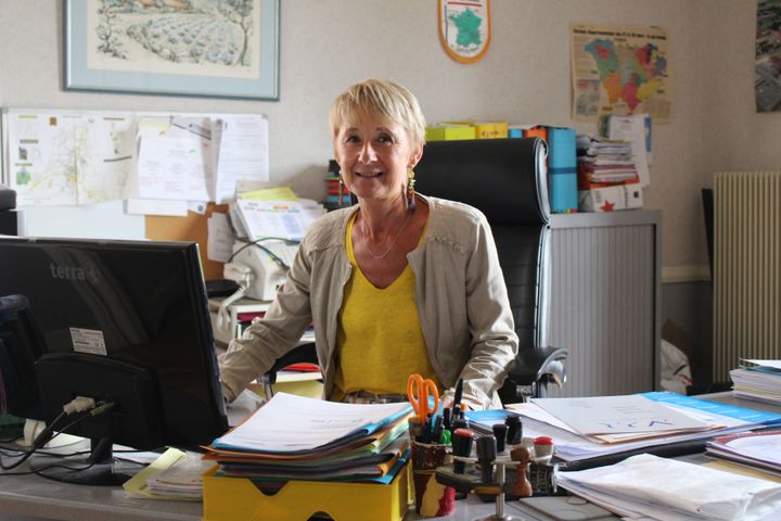 Marie-Pierre Vincent, maire de&nbsp;Saint-Paulien (Haute-Loire), le 31 mai 2021. (ROBIN PRUDENT / FRANCEINFO)