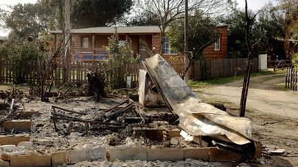 Un bungalow détruit par un attentat à l'explosif dans un camping de Castellare di Casinca, en janvier 2006. (AFP)