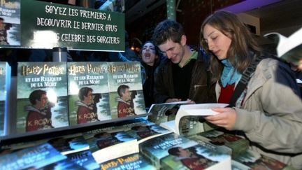  (La sortie du tome "Harry Potter et les reliques de la mort" à Lille en 2007 © Maxppp)