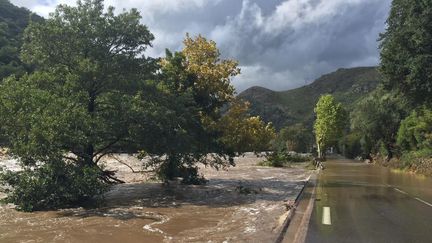 &nbsp; (La route territoriale 10 inondée entre Bastia et Ajaccio  © Radio France)