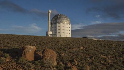 Télescope MeerLICHT, situé à 200 kilomètres du radiotélescope MeerKAT. (MUJAHID SAFODIEN / AFP)