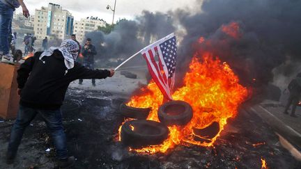 Ces affrontements ont éclaté en Cisjordanie occupée et dans la bande de Gaza. Une trentaine de Palestiniens ont été blessés.