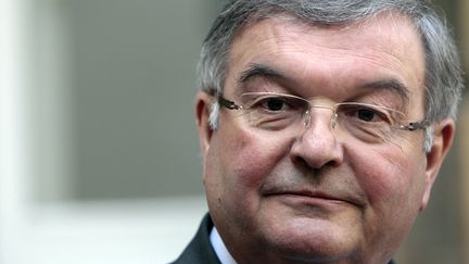 Michel Mercier, alors ministre de la Justice, s'exprime devant des journalistes à Paris, le 29 mars 2012.&nbsp; (KENZO TRIBOUILLARD / AFP)