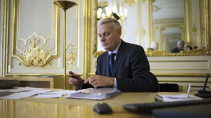 Les gouvernement se r&eacute;unit, lundi, en s&eacute;minaire autour de Jean-Marc Ayrault pour pr&eacute;parer le budget 2013.&nbsp; (FRED DUFOUR / AFP)