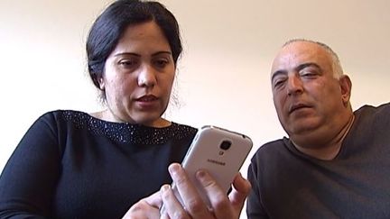 Capture d'&eacute;cran montrant le dr&nbsp;Hassan Youssef Wahid et son &eacute;pouse Manal Hashash, rescap&eacute;s syriens en Suisse, novembre 2014 ( FRANCE 2)