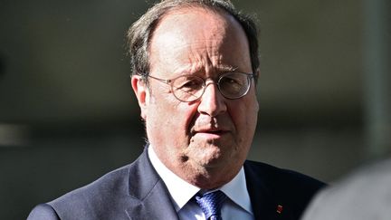 L'ancien président de la République François Hollande à Paris, en octobre 2023. (MIGUEL MEDINA / AFP)