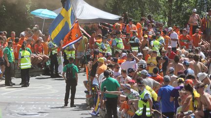 Le virage des Hollandais dans la montée de l'Alpe d'Huez, le 19 juillet 2018, sur le Tour de France. (MAXPPP)