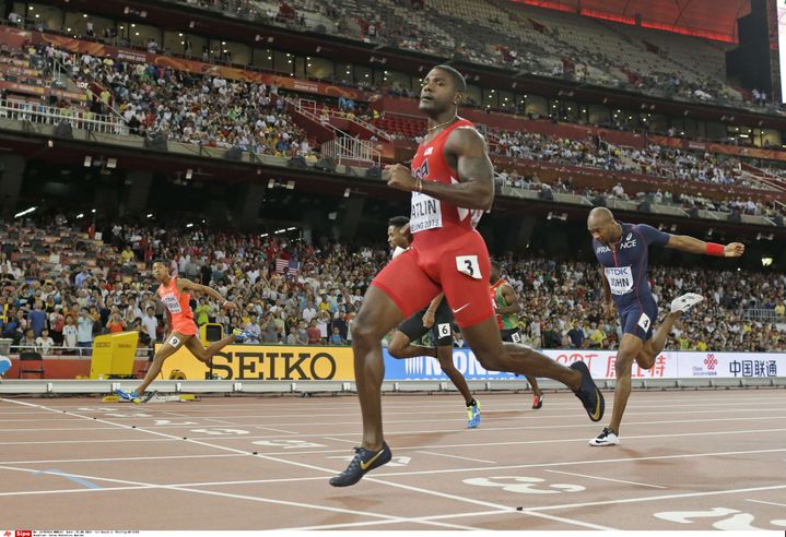 Le coureur am&eacute;ricain Justin Gatlin lors des s&eacute;ries du 200 m&egrave;tres aux championnats du monde d'athl&eacute;tisme de P&eacute;kin, le 25 ao&ucirc;t 2015.&nbsp; (DAVID J. PHILLIP/AP/SIPA / AP)