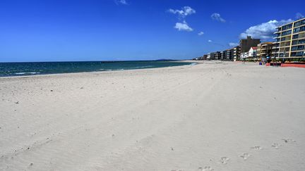 La plage déserte de Palavas-les-Flots, le 29 avril 2020, en plein confinement lié au coronavirus. (PASCAL GUYOT / AFP)