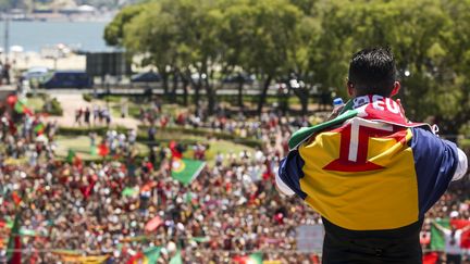 CR7 devant la foule à Lisbonne