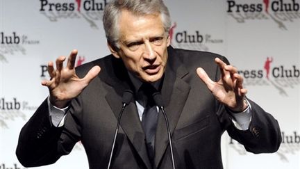 Dominique de Villepin lors de sa conférence du 25 mars 2010 au Press Club à Paris (AFP - PHOTO BERTRAND GUAY)