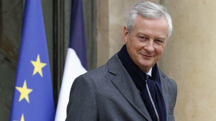 Bruno Le Maire, ministre de l'Economie et des Finances à la sortie du Conseil des ministres à l'Élysée, le 17 novembre 2021. (LUDOVIC MARIN / AFP)