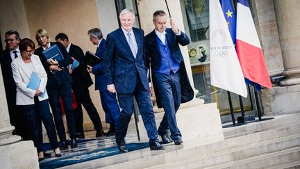 Le Premier ministre, Michel Barnier, quitte la réunion du cabinet du nouveau gouvernement français à l'Elysée, le 23 septembre 2024. (AMAURY CORNU / HANS LUCAS / AFP)