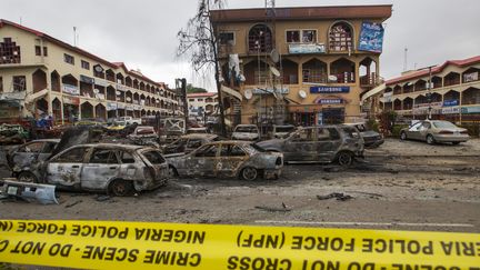 Un centre commercial d'Abuja, capitale du Nigeria, apr&egrave;s un attentat qui a fait 21 morts lors du match Nigeria-Argentine de la Coupe du monde, le 26 juin 2014.&nbsp; (AFOLABI SOTUNDE / REUTERS)