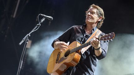 Francis Cabrel sur scène au Paléo Festival de Nyon (Suisse), le 21 juillet 2016. (MAXPPP)