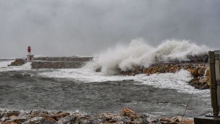 Des fortes vagues provoquées par la&nbsp;tempête Gloria, à Perpignan (Pyrénées-Orientales), le 21 janvier 2020. (MAXPPP)