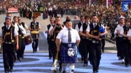 Le Bagad de Briec à la Grande Parade de Lorient
 (Culturebox)