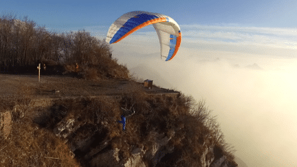 Julien Irilli s'élance en parapente. (Julien Irilli)