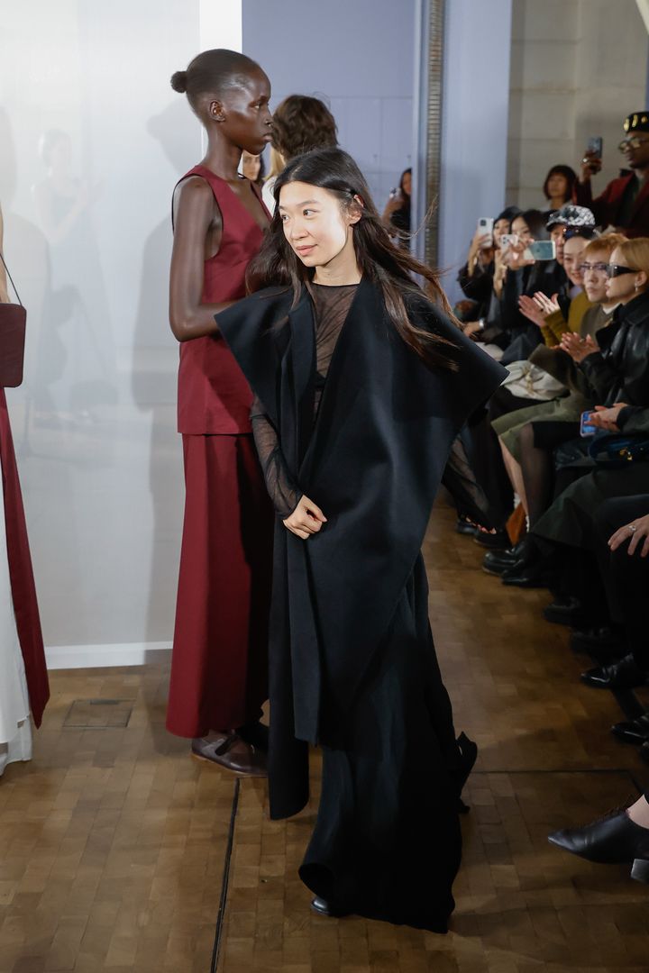 La criéatrice de la marque Ruohan à la Paris Fashion Week, le 24 septembre 2024 (SHOJI FUJII)