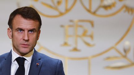 Emmanuel Macron, le 7 décembre 2023. (LUDOVIC MARIN / POOL / AFP)