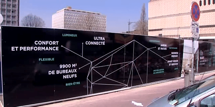 Quand la palissade devient un espace de communication avec le citadin 
 (France 3 / Culturebox)