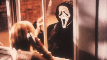 Une sc&egrave;ne du film "Scream", r&eacute;alis&eacute; par Wes Craven, en 1996.&nbsp; (PHOTO12.COM - COLLECTION CINEMA / AFP)