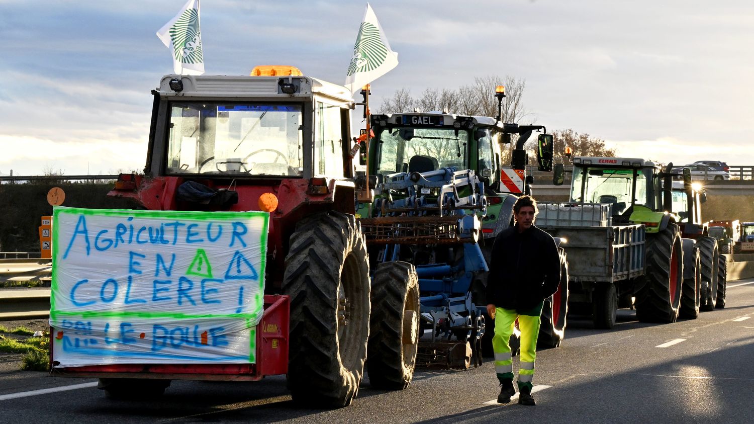 Agriculteurs En Colère : "Etant Donné L'urgence De Notre Situation ...