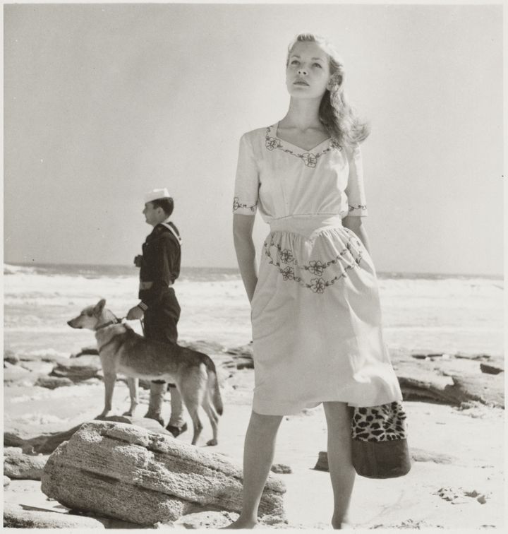 "Louise Dahl-Wolfe, l'élégance en continu" : Lauren Bacall, Saint Augustine, Floride, Etats-Unis, 1943 
 (Louise Dahl-Wolfe, 1989 Center for Creative Photography, Arizona Board of Regents. Courtesy Staley-Wise Gallery, New York)