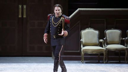 Roberto Alagna le 24 mars 2015 à l'opéra Garnier, à Paris.&nbsp; (PATRICK KOVARIK / AFP)