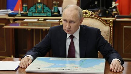 Le président russe Vladimir Poutine, à Moscou, le 24 août 2023. (MIKHAIL KLIMENTYEV / AFP)