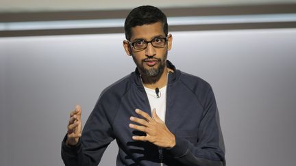 Sundar Pichaï, patron de Google, le 4 octobre 2017, à San Francisco (Californie). (ELIJAH NOUVELAGE / AFP)